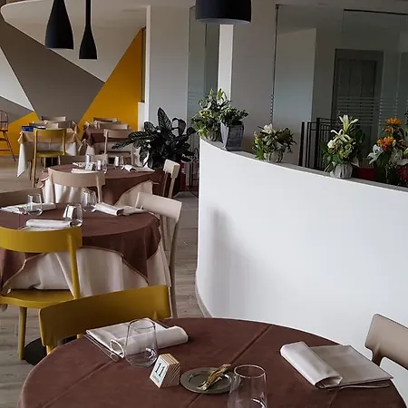 Stampa 1968 Hotel E Ristorante 3*